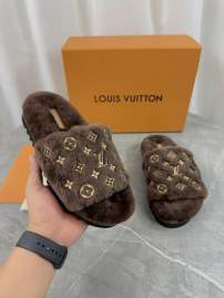 Picture of Louis Vuitton Slippers _SKULVsz35-413558.5cmmnf1002